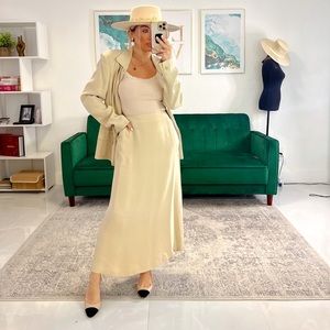 Jones New York Skirt Suit Set In Beige